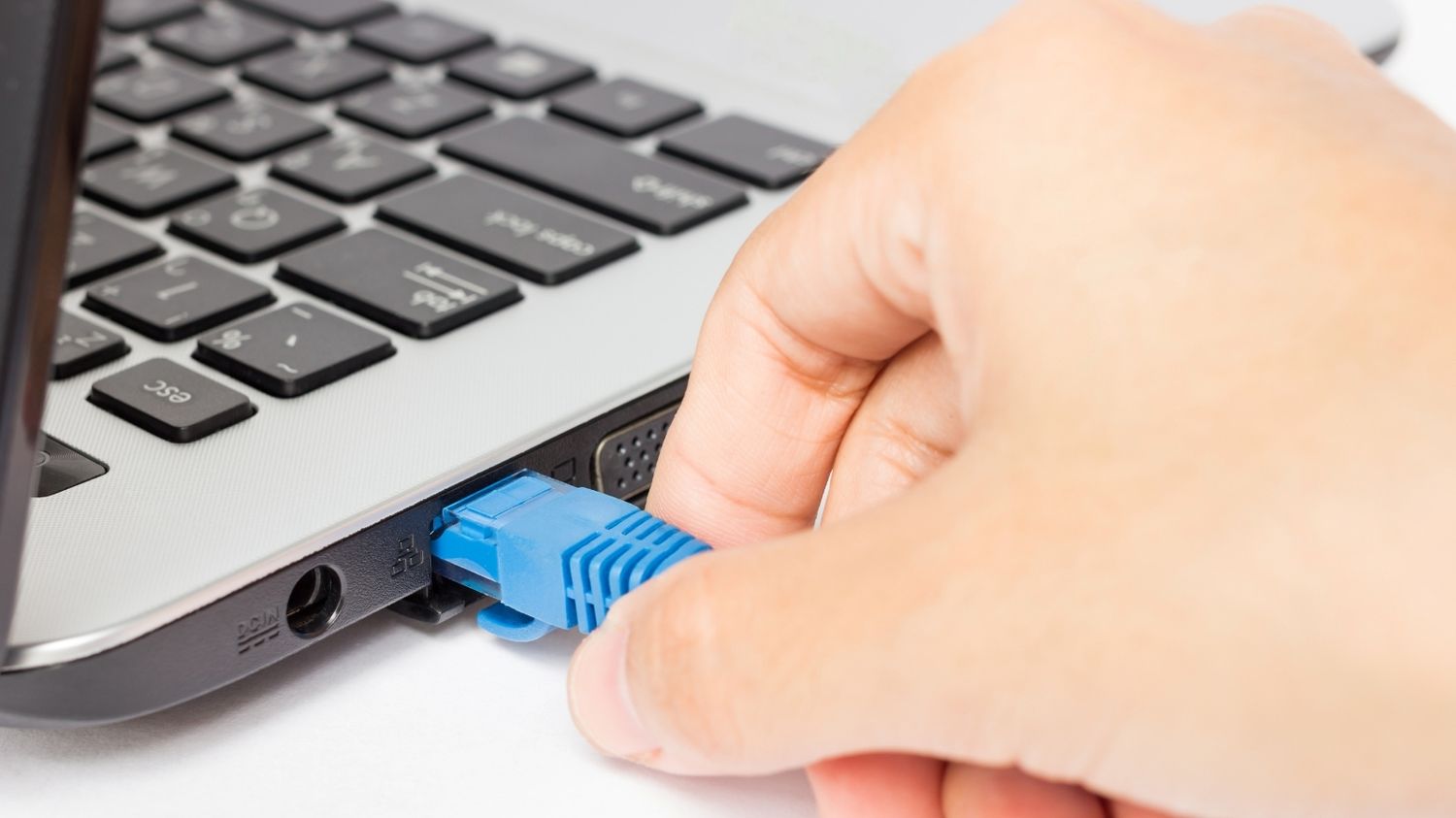 ネットワークアダプターのドライバが原因でインターネットに繋がらない
