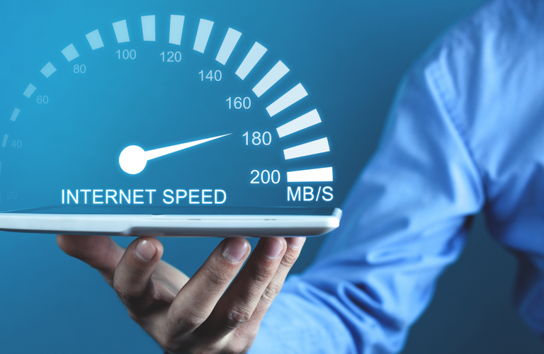 光回線10Gbpsへの変更で注意すべき点!快適インターネットライフを手に入れよう！ | 千葉県千葉市のパソコン修理ならいろはパソコンサポート
