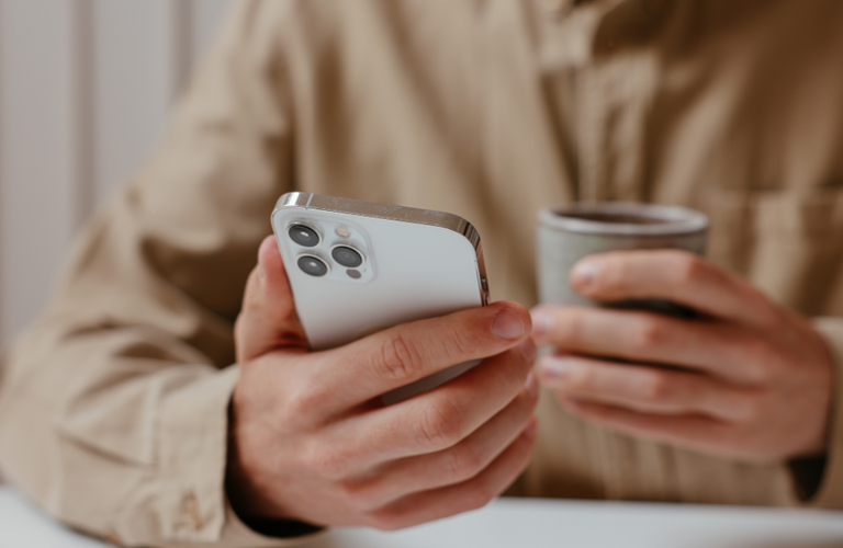 複数のスマートフォンでLINEを利用したい方必見！制約を乗り越える方法をご提案 | 千葉県千葉市のパソコン修理ならいろはパソコンサポート